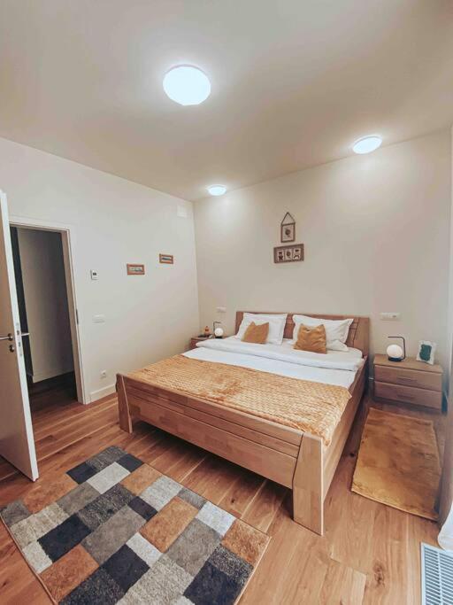 8Ight Apartment Brașov Exterior foto